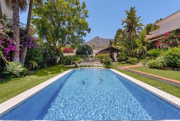 Casa o chalet independiente en Urbanización Cortijo de Nagüeles, Sierra Blanca, Marbella thumbnail 2