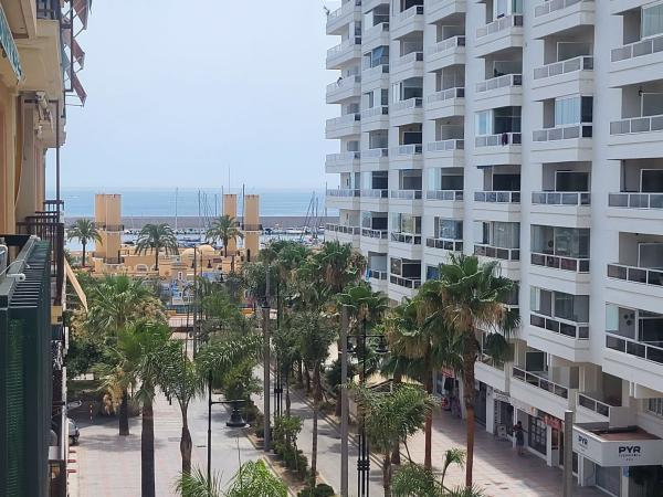 Venta de piso en Piso en Calle Lamo de Espinosa, 3, Zona Puerto Deportivo, Fuengirola, Fuengirola
 photo 1