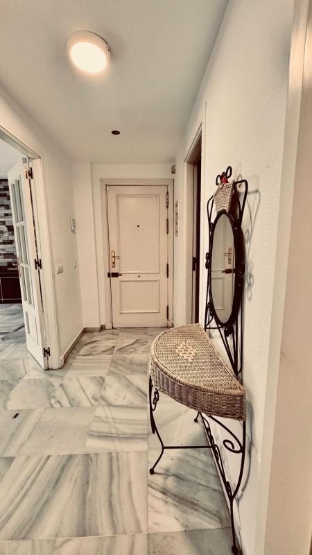 Продажа квартиры на Piso en Calle Babor, 3, Zona Centro Comercial Torrequebrada, Benalmádena, Бенальмадена
photo 3