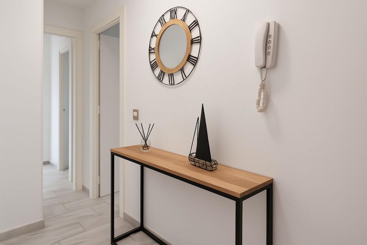 Sale of apartment in Piso en Calle catamarán, 84, Zona Centro Comercial Torrequebrada, Benalmádena, Benalmádena
photo 1