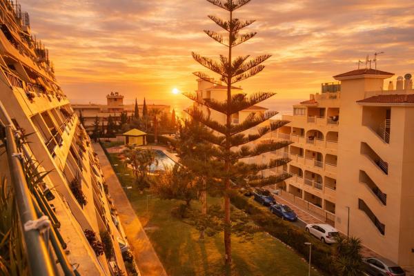 Продажа квартиры на Piso en Calle catamarán, 84, Zona Centro Comercial Torrequebrada, Benalmádena, Бенальмадена
thumbnail 2