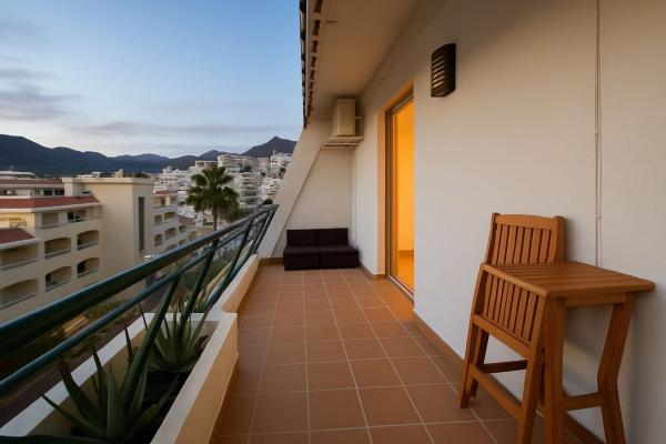 Продажа квартиры на Piso en Calle catamarán, 84, Zona Centro Comercial Torrequebrada, Benalmádena, Бенальмадена
thumbnail 3