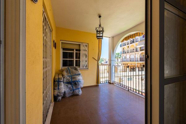 Продажа квартиры на Piso en Calle Pintor Cipriano Maldonado, Viña Málaga, Vélez-Malaga, Велес-Малага
thumbnail 3
