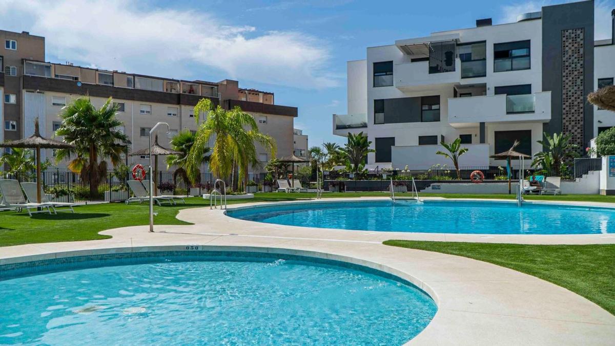 Venta de piso en Piso en Camino del Carnicero, 11, Playamar - Benyamina, Torremolinos, Torremolinos
photo 1