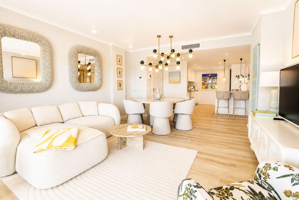 Venta de piso en Piso en Plaza Maestranza la, Nueva Andalucía, Marbella, Marbella
photo 1
