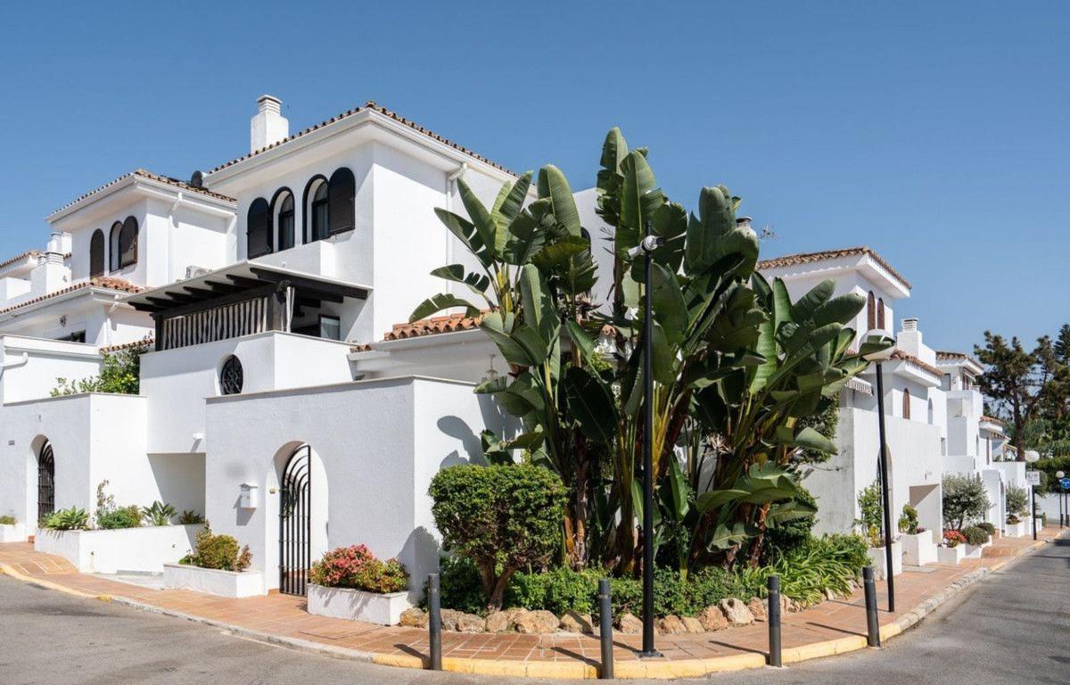 Propiedades en venta y alquiler en España photo 1