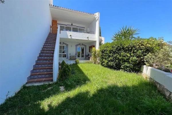 Chalet adosado en Calle Cipreses de Calahonda, 18 a, Sitio de Calahonda, Mijas photo 1
