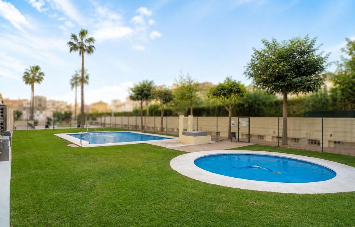 Venta de piso en Piso en La Cala del Moral, Rincón de la Victoria, Rincón de la Victoria
photo 1