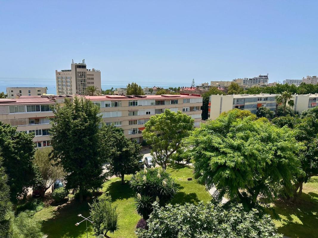 Sprzedaż mieszkania w Piso en Avenida Carlota Alessandri, La Carihuela - Los Nidos, Torremolinos, Torremolinos
photo 2