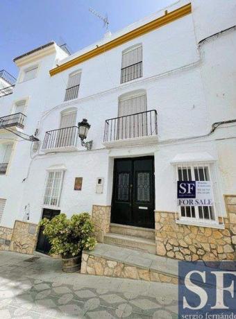 Chalet adosado en Competa photo 1