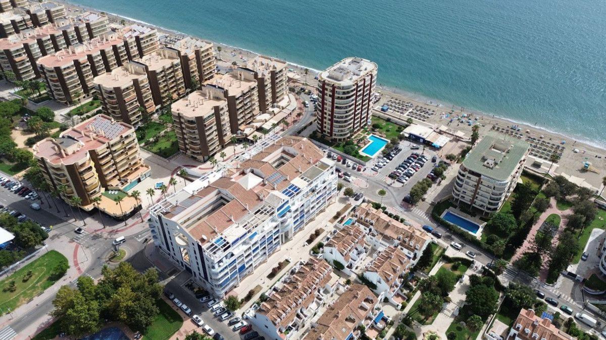Продажа квартиры на Piso en Calle Churruca, Zona Sohail, Fuengirola, Фуэнхирола
photo 2