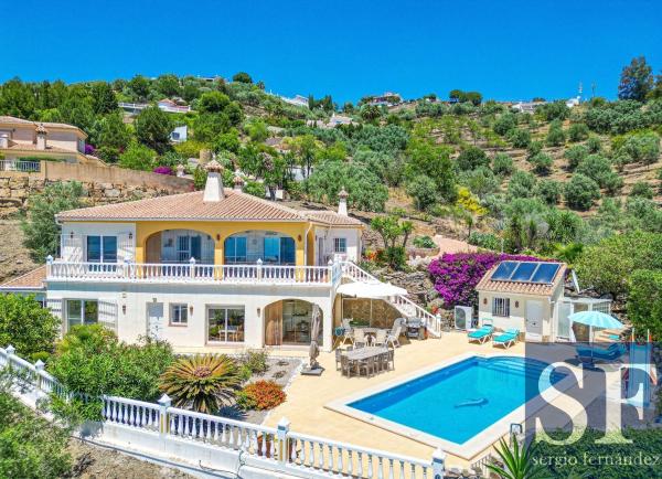 Chalet independiente en venta en Casa o chalet en Arenas, Arenas
thumbnail 1