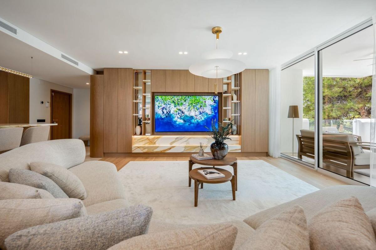 Venta de piso en Piso en Calle del Rebeco, 11, Los Monteros, Marbella, Marbella
photo 3