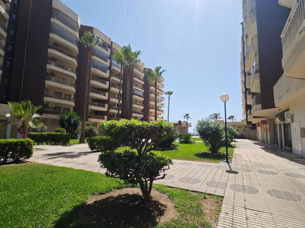 Venta de piso en Piso en Paseo Marítimo Rey de España, Playa de los Boliches, Fuengirola, Fuengirola
photo 1