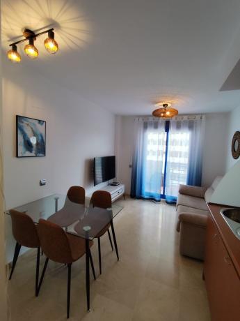 Продажа квартиры на Piso en Calle Torrealmádena, 5, Cortijo Torrequebrada, Benalmádena, Бенальмадена
thumbnail 2