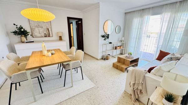 Venta de piso en Piso en Carranque - Haza Cuevas, Málaga, Málaga
photo 1