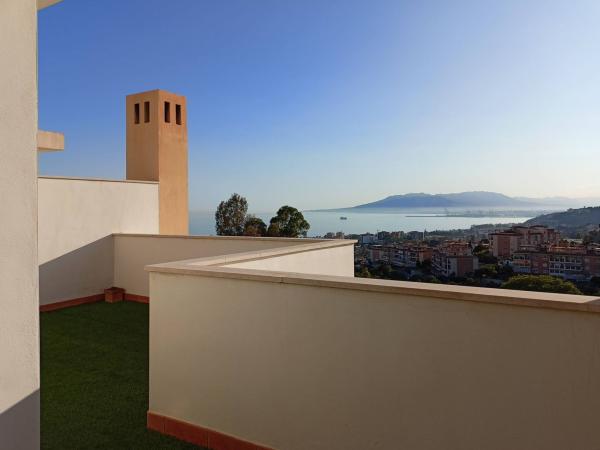 Chalet adosado en Pinares de San Antón, Málaga thumbnail 3
