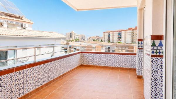 Venta de piso en Piso en Plaza General Anaya, Centro Ciudad, Fuengirola, Fuengirola
photo 1