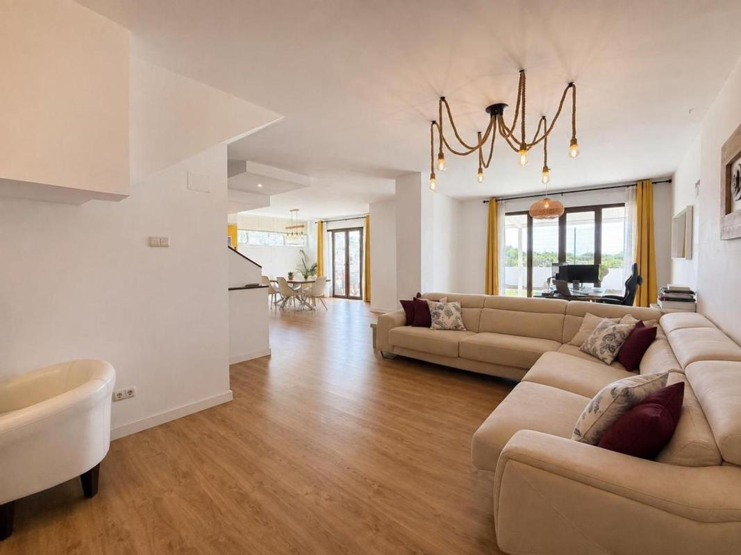 Properties for sale and rent in Spain photo 5