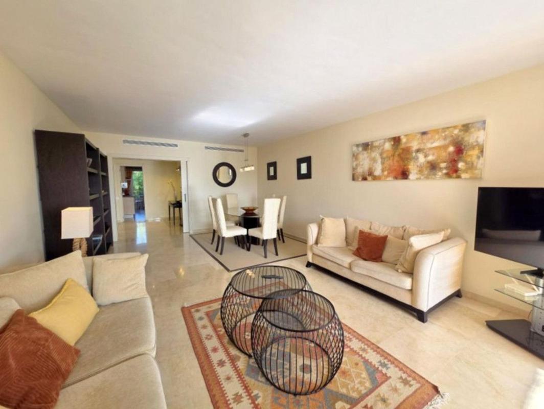 Продажа квартиры на Piso en Urbanizacion Granados de la Duquesa I, 6, El Castillo, Manilva, Манильва
 photo 4