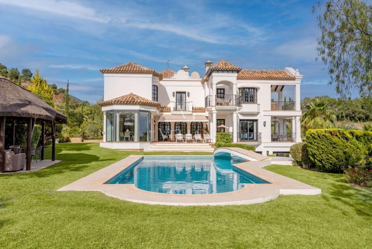 Properties for sale and rent in Spain photo 2