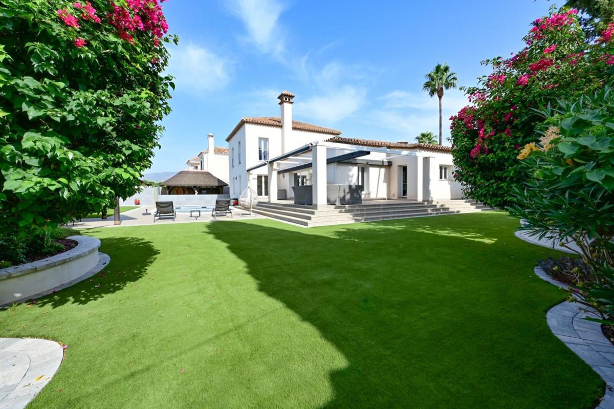 Properties for sale and rent in Spain photo 2