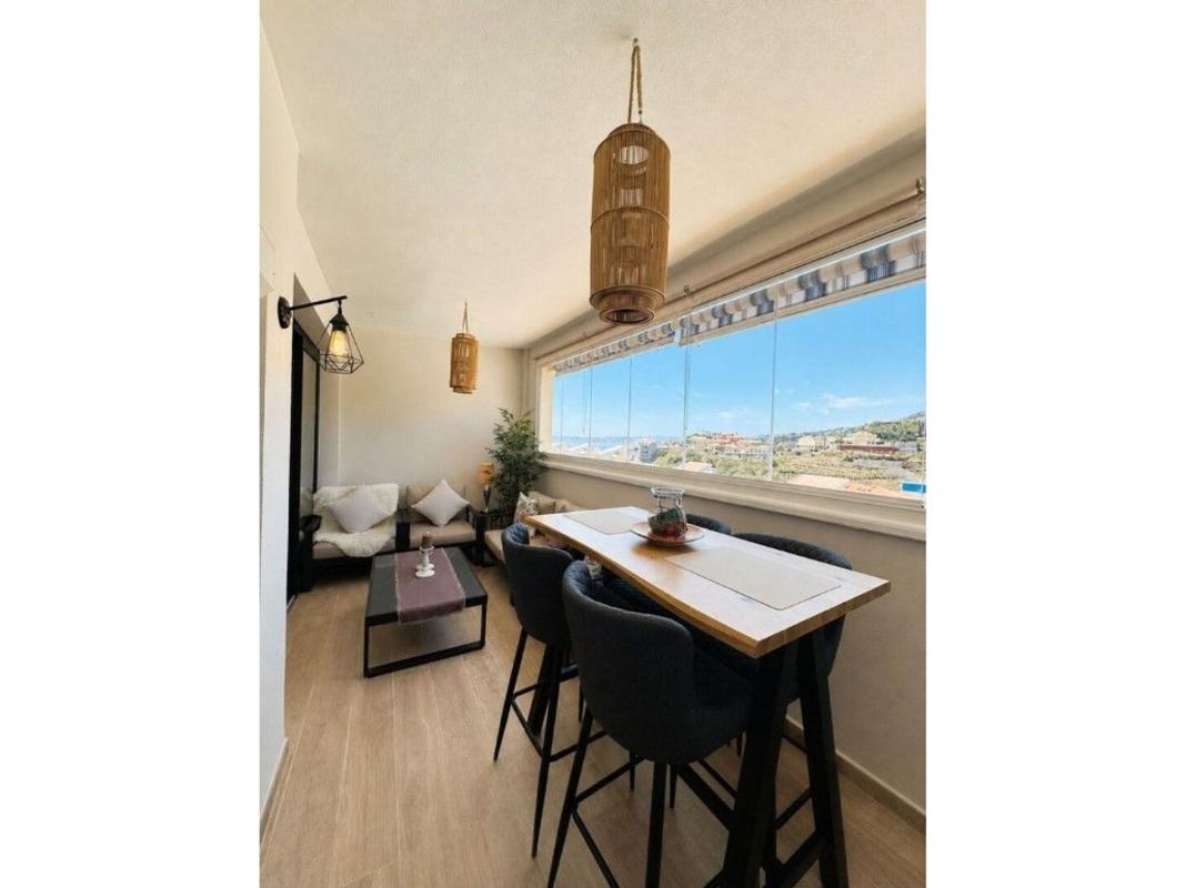 Venta de piso en Piso en Calle Faro, Zona Centro Comercial Torrequebrada, Benalmádena, Benalmádena
photo 2