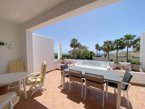 Chalet adosado en Los Arqueros-Puerto del Almendro, Benahavís thumbnail 2