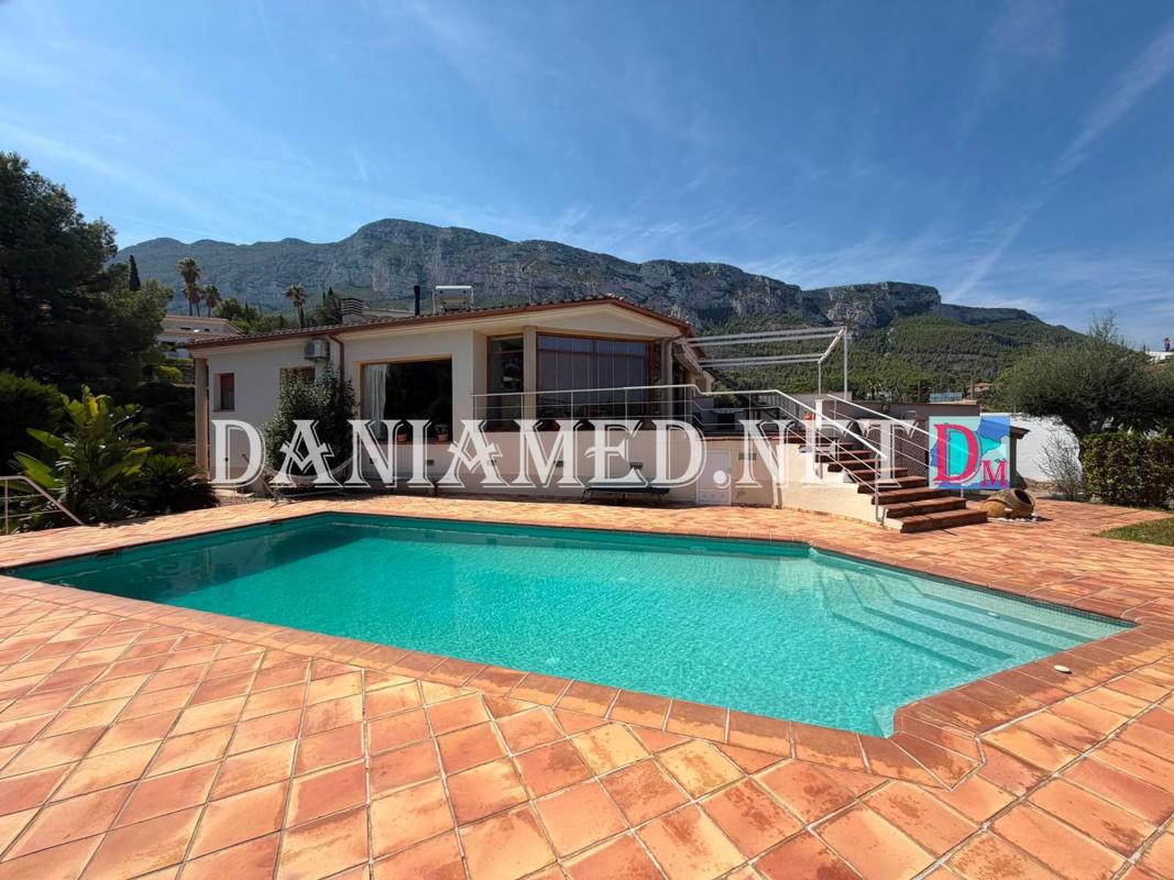 Sprzedaż niezależnego domku jednorodzinnego w Casa o chalet en El Montgó, Denia, Dénia photo 1