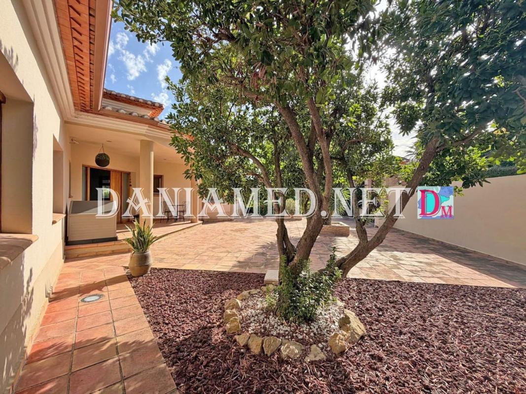 Sprzedaż niezależnego domku jednorodzinnego w Casa o chalet en El Montgó, Denia, Dénia photo 4