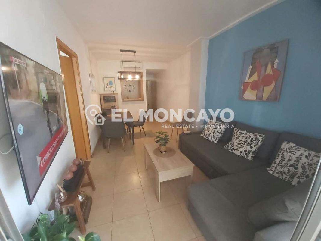 Sale of apartment in Piso en Calle Campoamor, Puerto Deportivo, Torrevieja, Torrevieja
photo 2