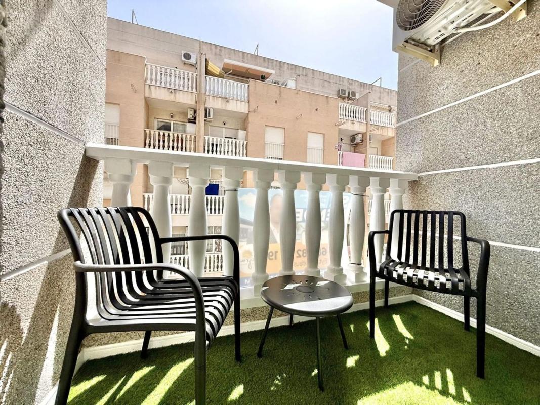 Venta de piso en Piso en Calle la Loma, 29, Avenida Habaneras - Curva de Palangre, Torrevieja, Torrevieja
 photo 4