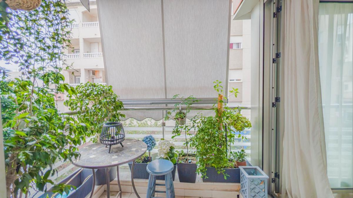 Venta de piso en Piso en Puerto Deportivo, Torrevieja, Torrevieja
photo 1