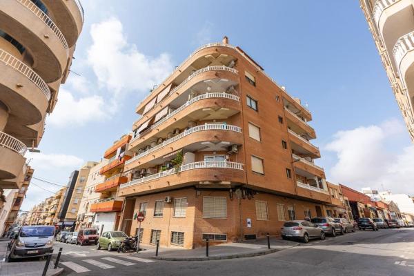 Mieszkanie na sprzedaż w Piso en Calle del Tomillo, 34, El Molino, Torrevieja, Torrevieja photo 1