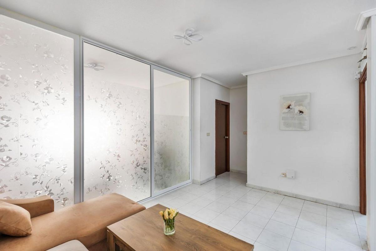 Venta de piso en Piso en Calle del Tomillo, 34, El Molino, Torrevieja, Torrevieja
photo 4