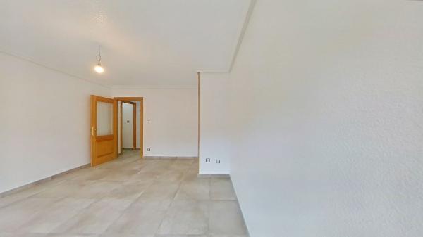 Piso en venta en  Piso en Altozano, Alicante / Alacant, Alicante / Alacant photo 4