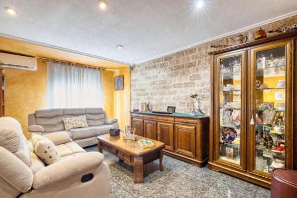 Piso en venta en  Piso en Calle Emilio Sala Hernandez, Toscar, Elche / Elx, Elche / Elx photo 2