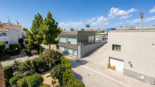 Apartment for sale in Piso en Calle el Poniente, Cabo Roig, Orihuela, Orihuela thumbnail 3