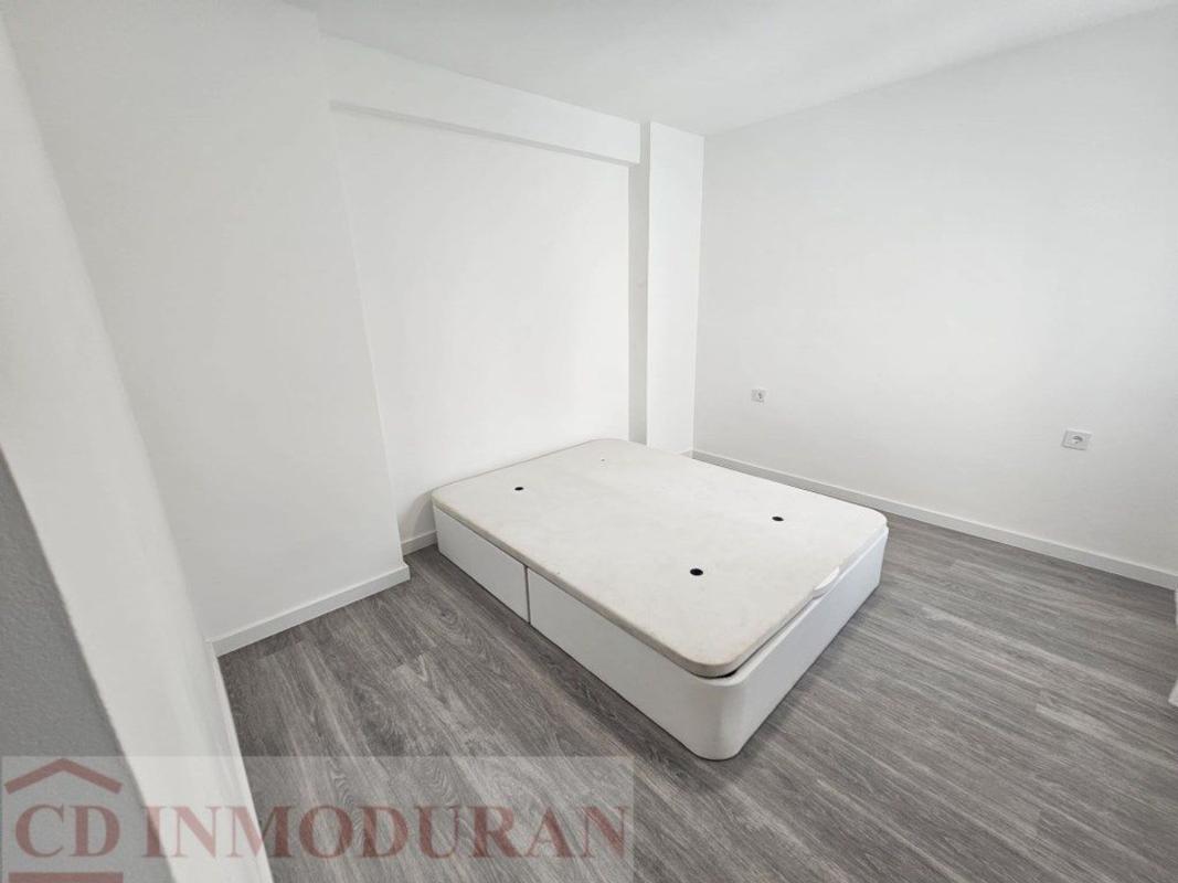 Sale of apartment in Piso en Calle del Plus Ultra, Carolinas Altas, Alicante / Alacant, Alicante
photo 4