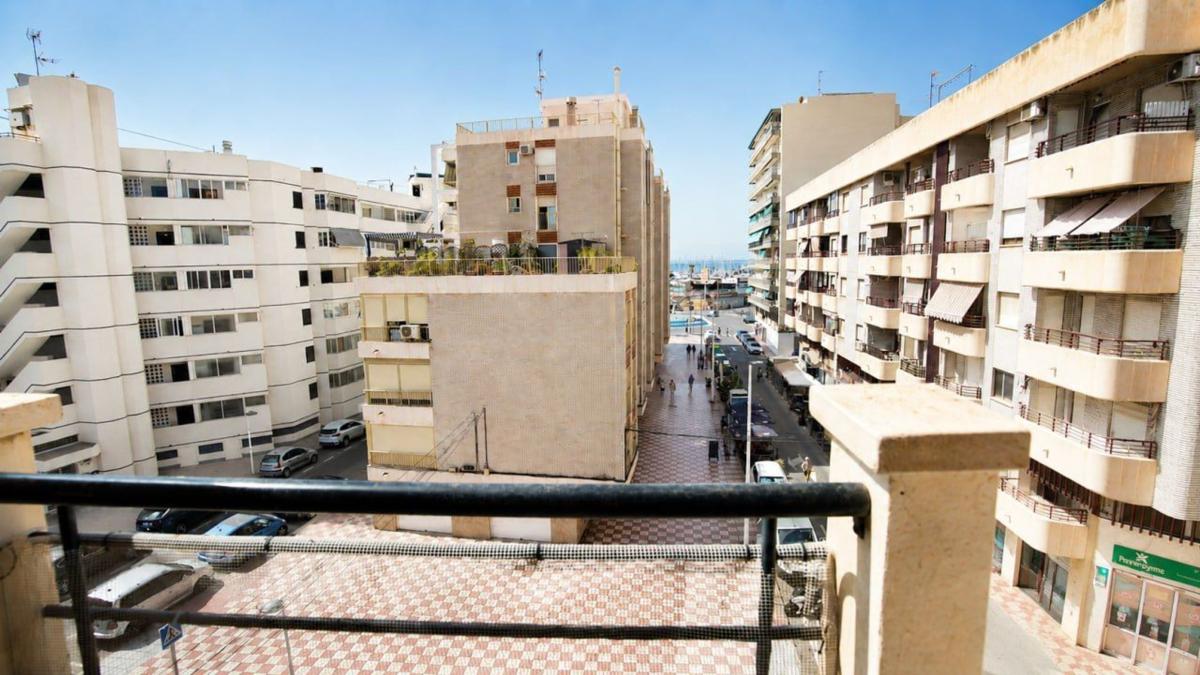 Sale of apartment in Piso en Canalejas, 38, Centro, Santa Pola, Santa Pola
photo 1
