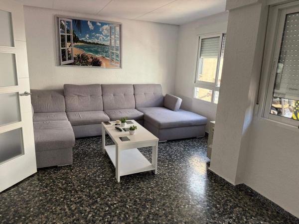Piso en venta en Piso en Calle D'Antonio Trueba, Carolinas Bajas, Alicante / Alacant, Alicante / Alacant photo 1