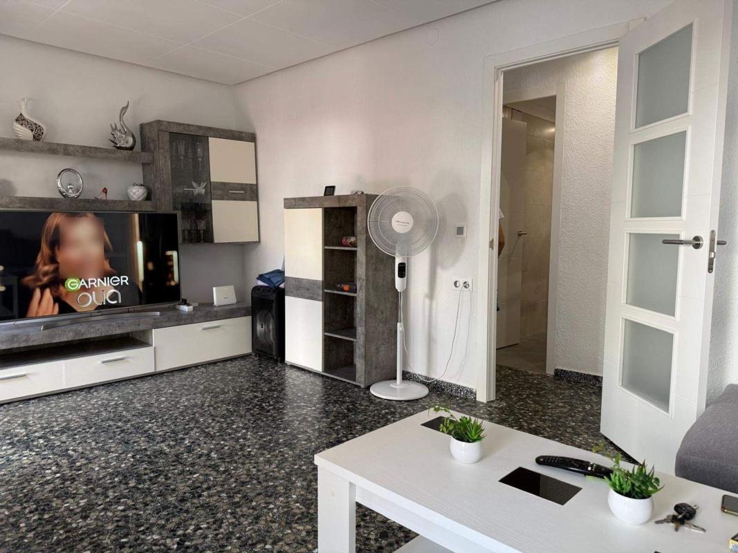 Sale of apartment in Piso en Calle D'Antonio Trueba, Carolinas Bajas, Alicante / Alacant, Alicante
photo 2