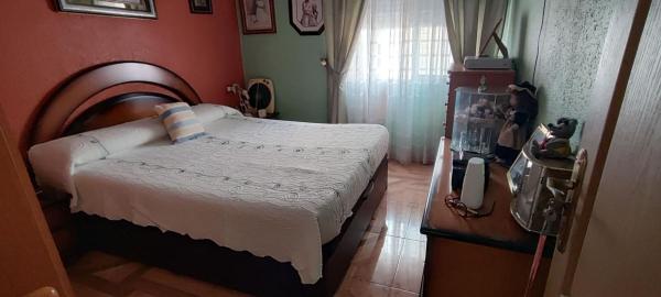 Piso en venta en Piso en Colonia Requena - Virgen del Carmen, Alicante / Alacant, Alicante / Alacant photo 1