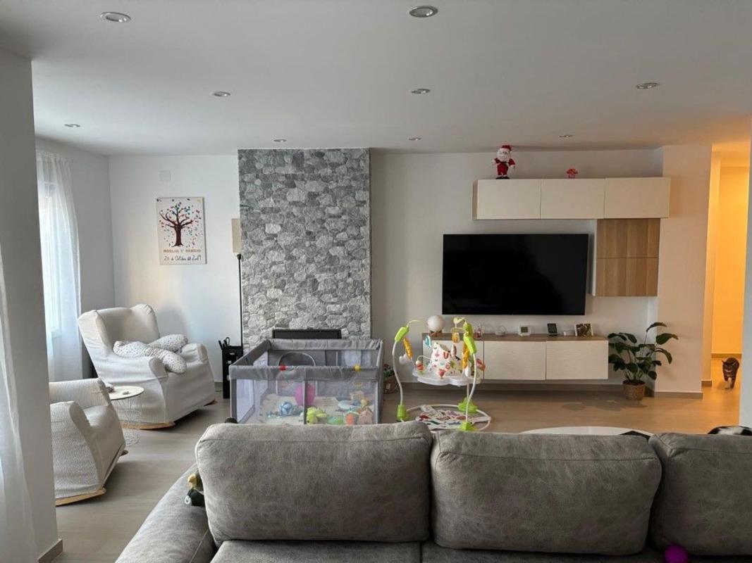 Продажа квартиры на Piso en Calle la Paz, Centro - Muelle Pesquero, Torrevieja, Торревьеха
photo 1
