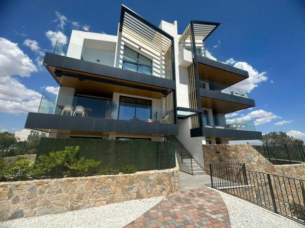 Apartment for sale in Piso en Las Colinas Golf, Orihuela, Orihuela photo 1