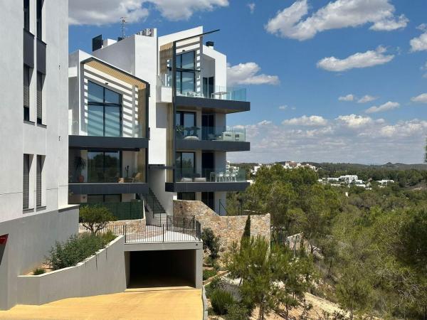 Apartment for sale in Piso en Las Colinas Golf, Orihuela, Orihuela thumbnail 2