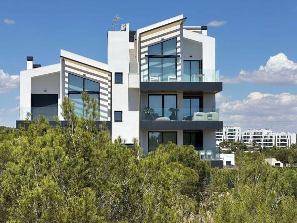 Apartment for sale in Piso en Las Colinas Golf, Orihuela, Orihuela thumbnail 3