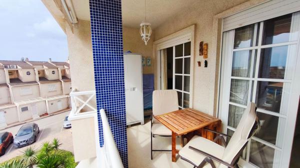 Квартира на продажу на  Piso en Calle Málaga, 1, Calas de Santiago Bernabeu, Santa Pola, Санта Пола photo 3
