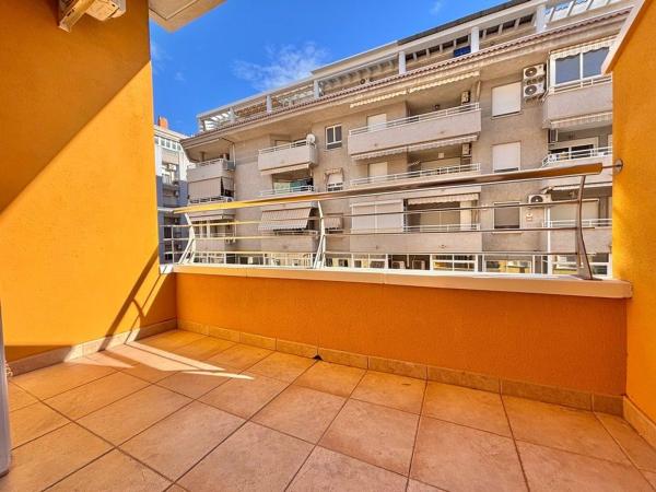 Mieszkanie na sprzedaż w  Piso en Calle Villa Madrid, Puerto Deportivo, Torrevieja, Torrevieja photo 4