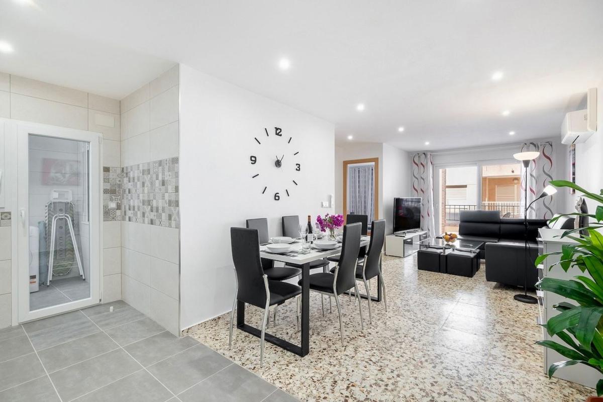 Sale of apartment in Piso en Calle Goleta, 8, Playa del Cura, Torrevieja, Torrevieja
photo 1